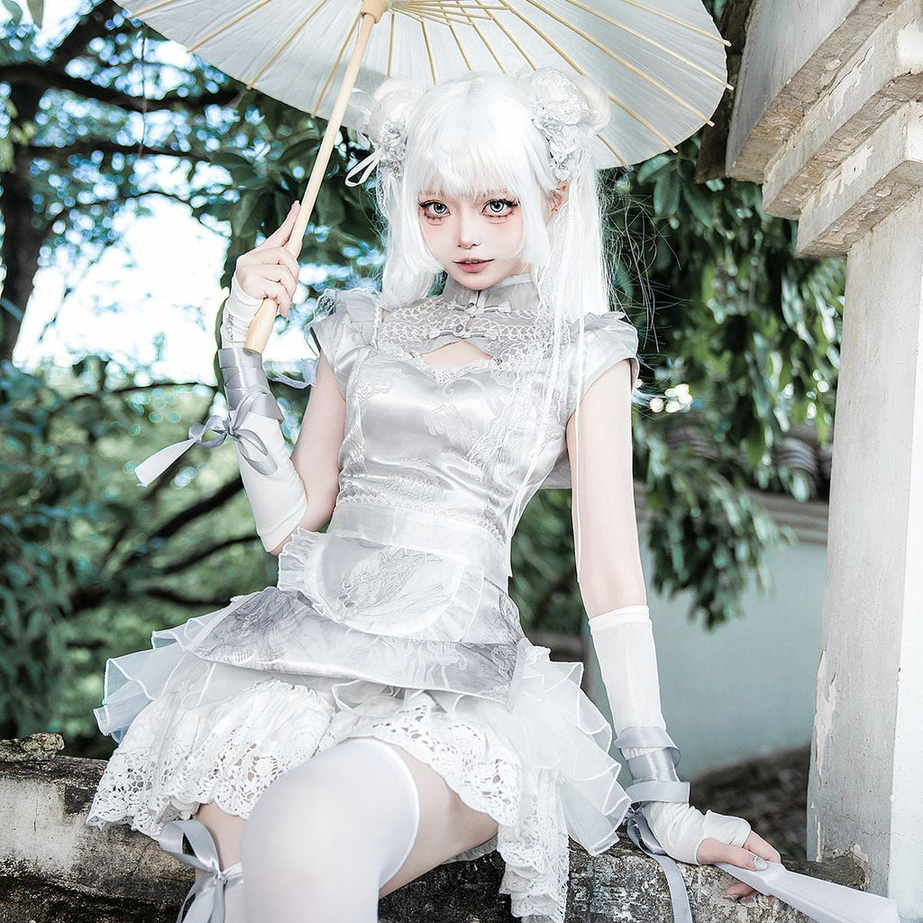 Luxe Silver Oriental Maid Ensemble