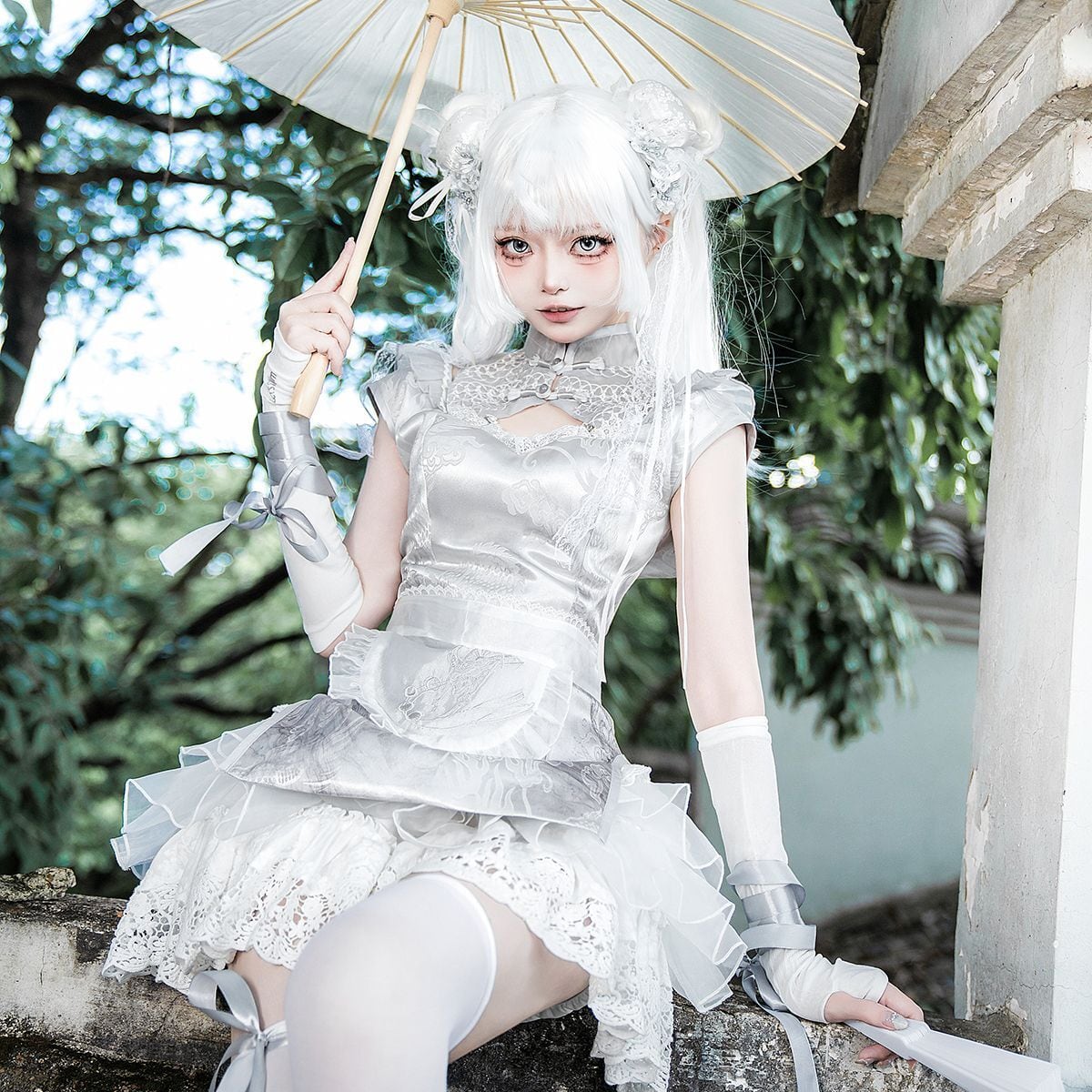 Luxe Silver Oriental Maid Ensemble
