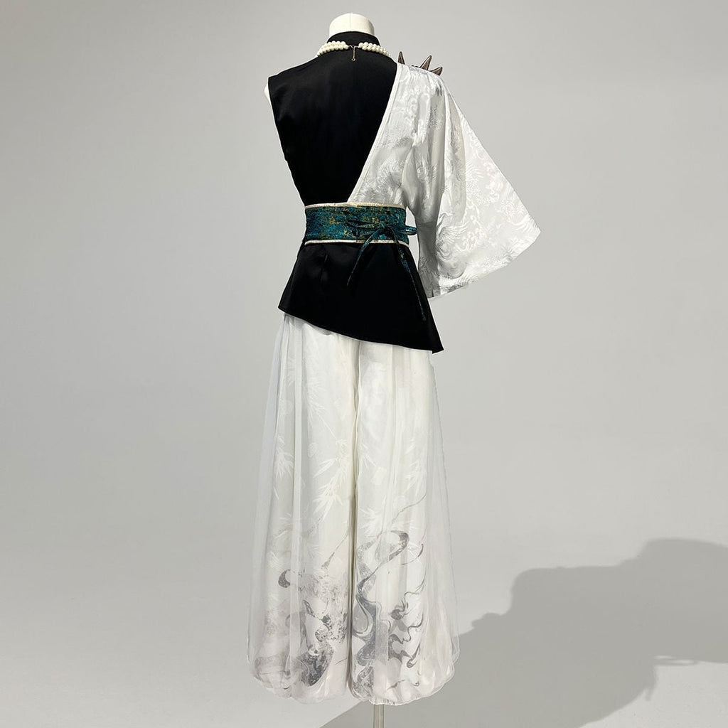 Asymmetrical Oriental-Inspired Set