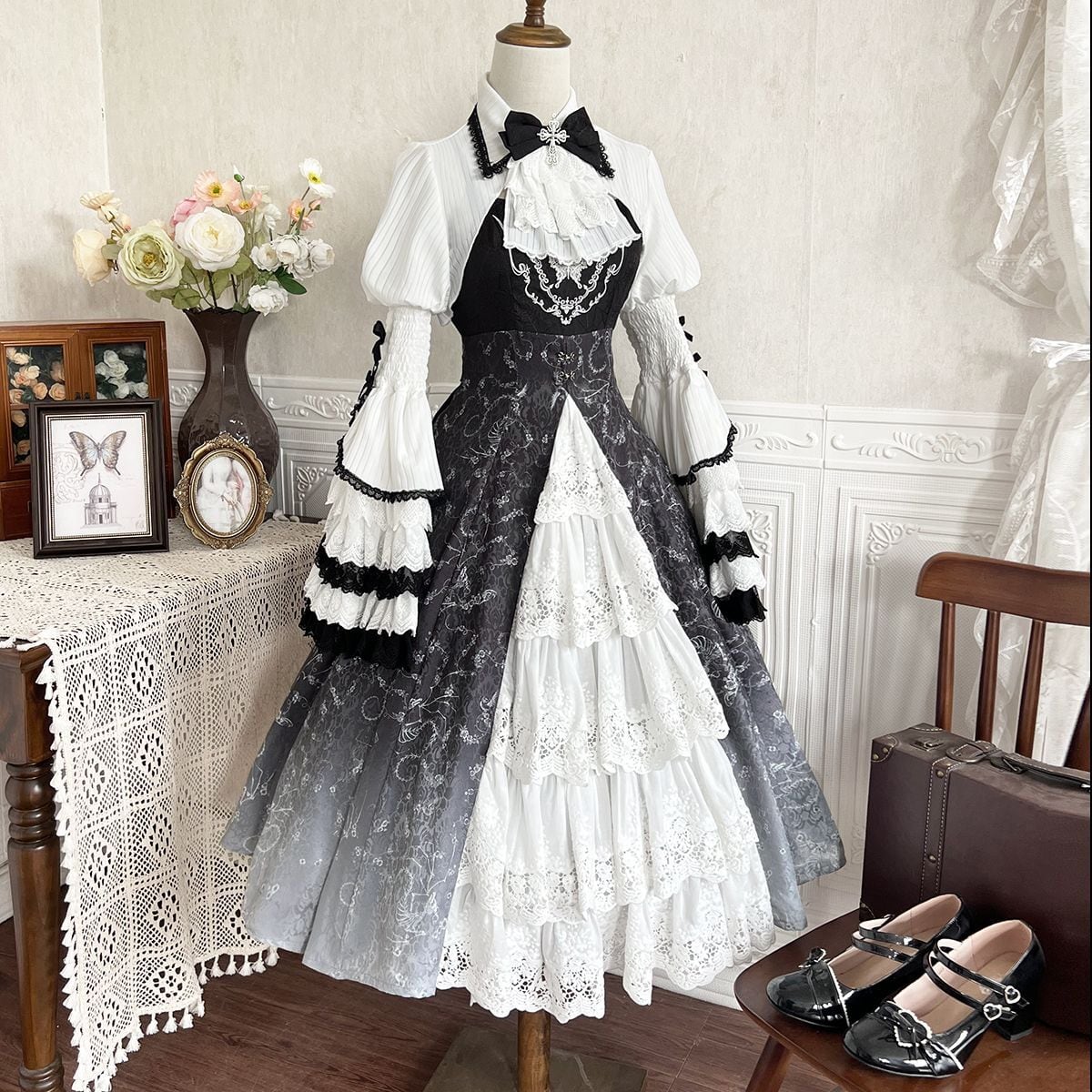 Gothic Gradient Princess Sleeve Ensemble