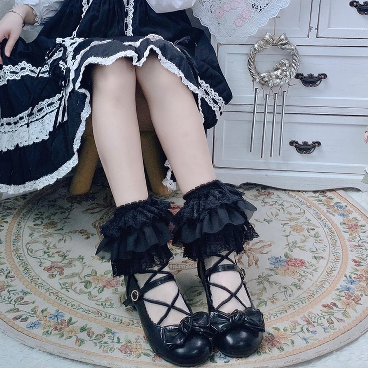 Gothic Ruffle Cuff Ankle Socks
