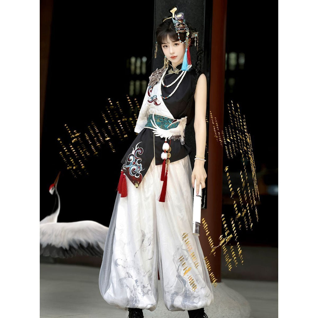 Asymmetrical Oriental-Inspired Set