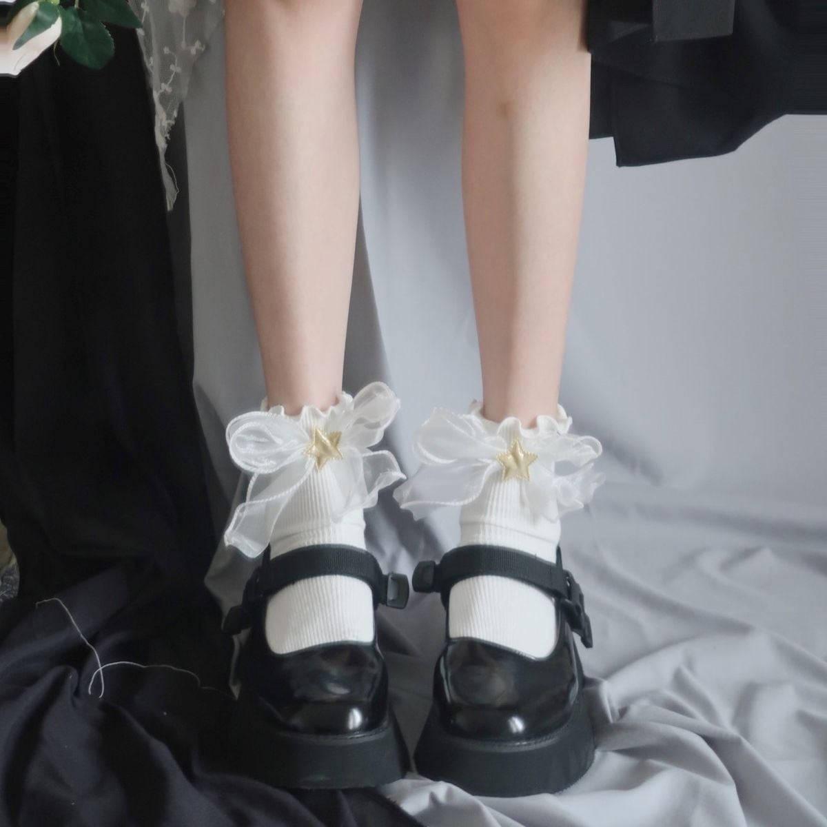 Frilled Star Pattern Ankle Socks