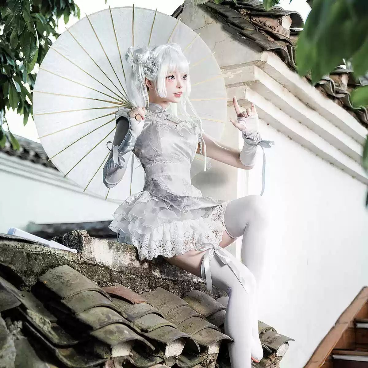 Luxe Silver Oriental Maid Ensemble