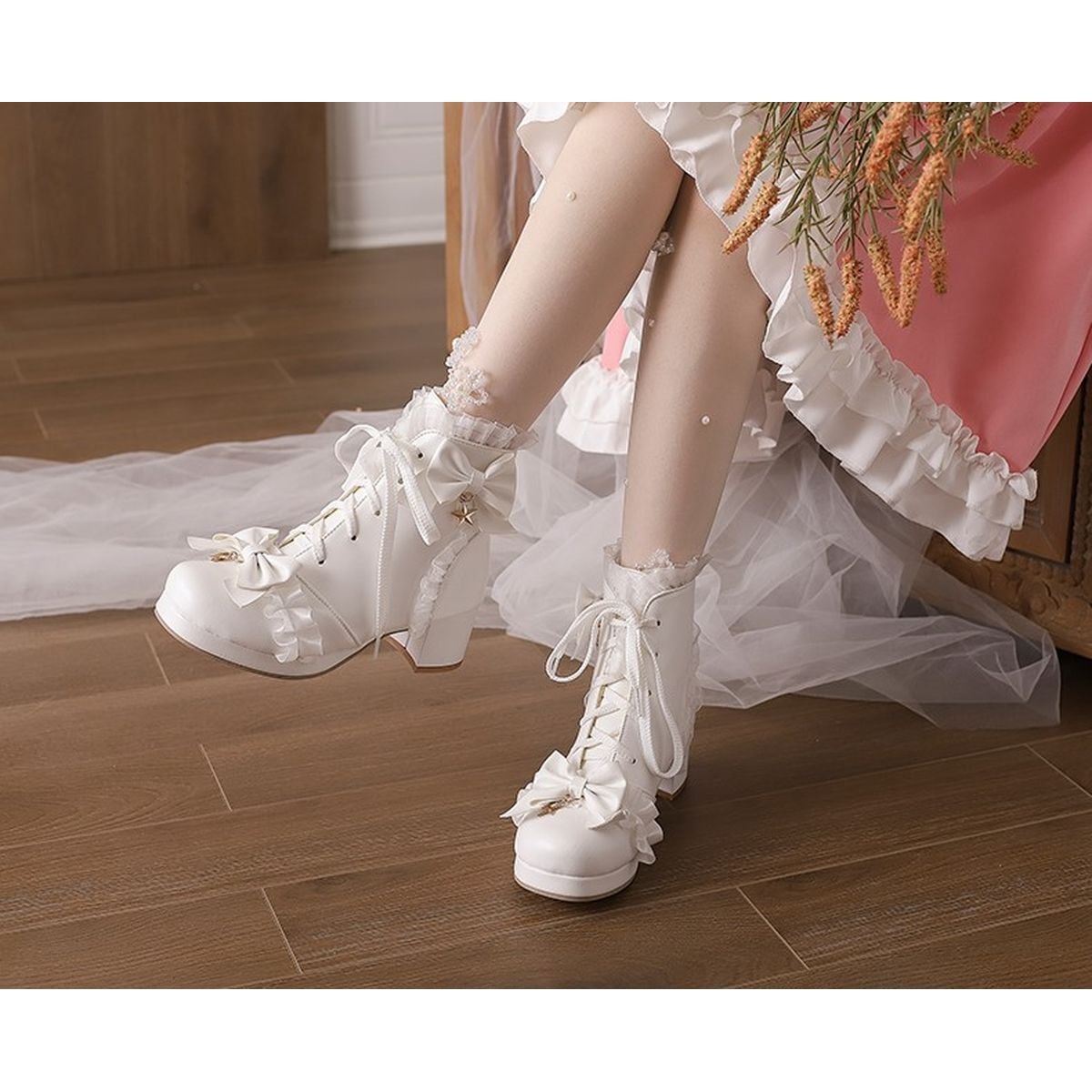 Star Strap Ruffle Ribbon Boots