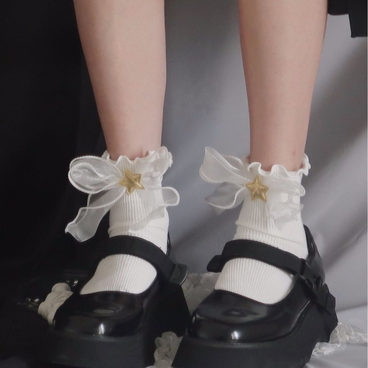 Frilled Star Pattern Ankle Socks