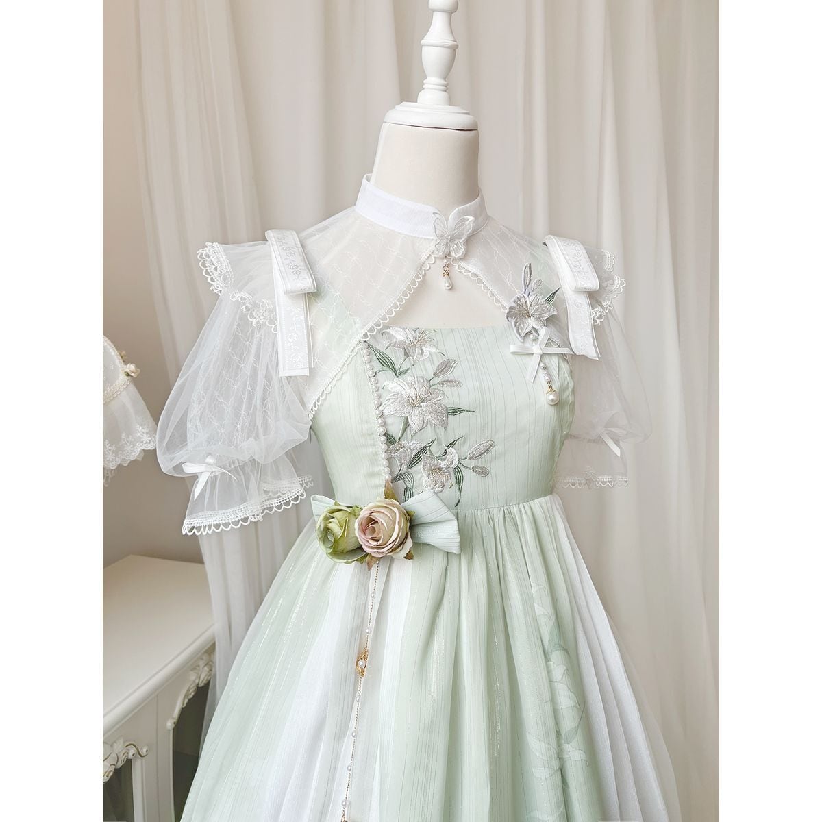 Charming Floral Lace Dress Ensemble