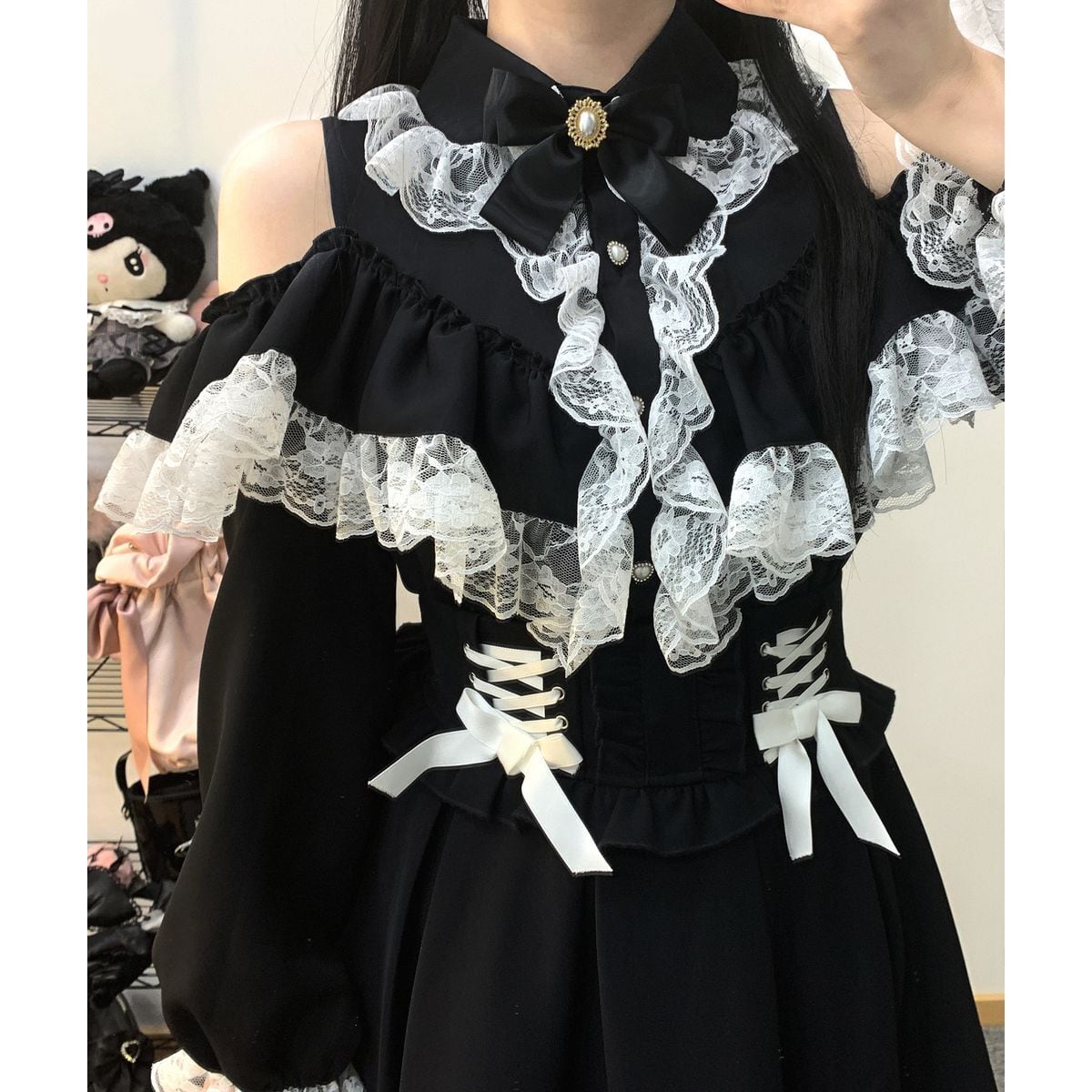 Jirai-kei Long Sleeve Open Shoulder Blouse