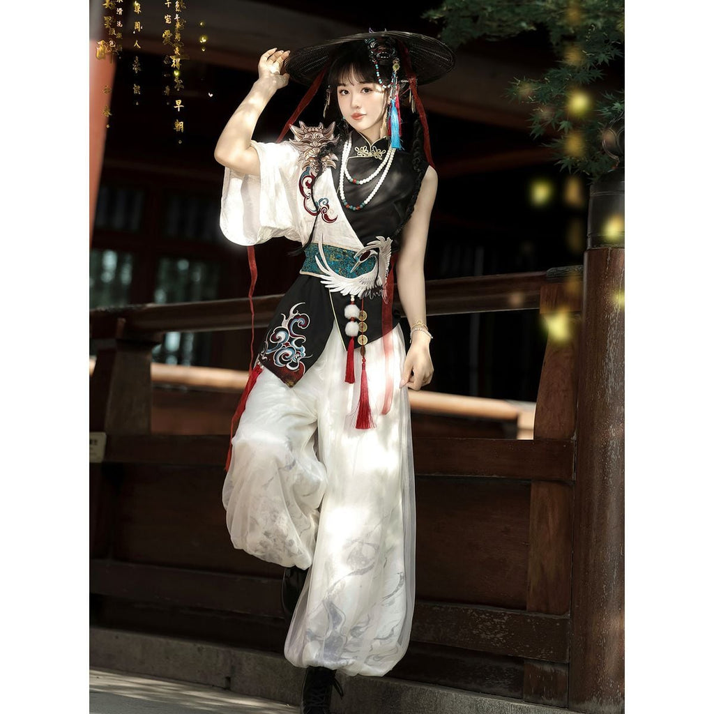 Asymmetrical Oriental-Inspired Set