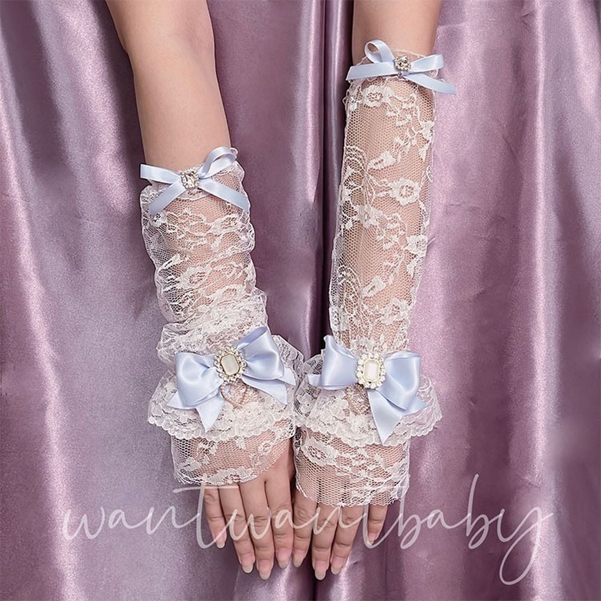 Cute Lace Arm Covers with Ribbons