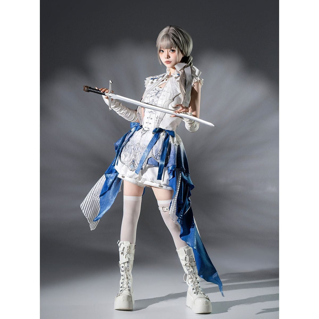 Elegant Sleeveless Blue Prince Ensemble