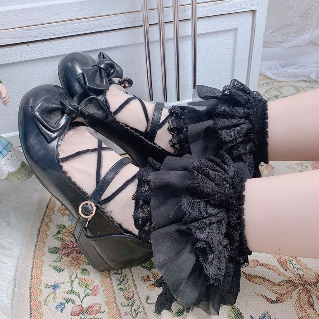 Gothic Ruffle Cuff Ankle Socks