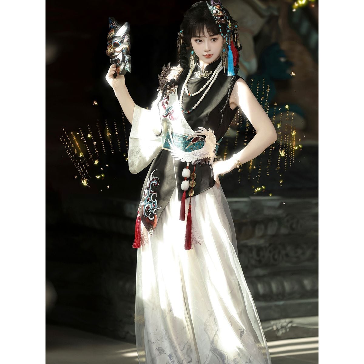 Asymmetrical Oriental-Inspired Set