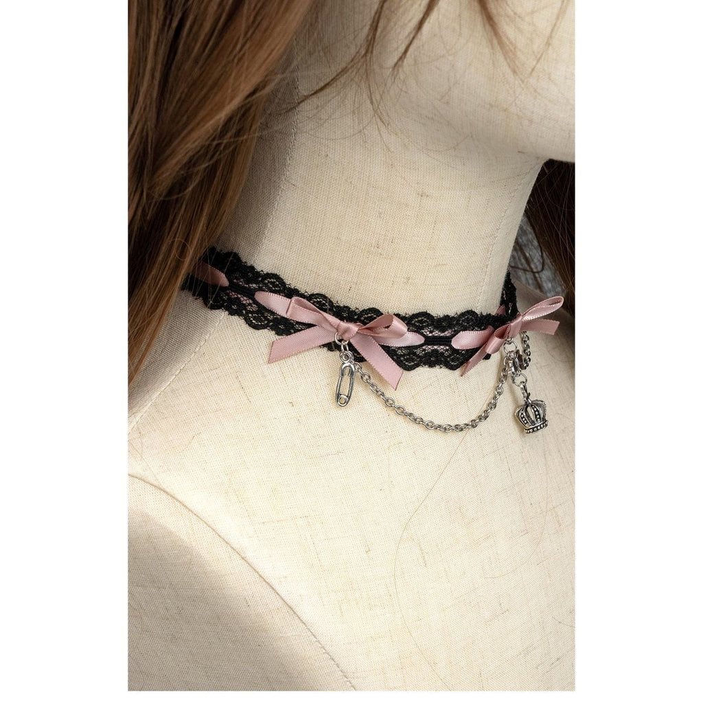Crown Charm Ribbon Choker