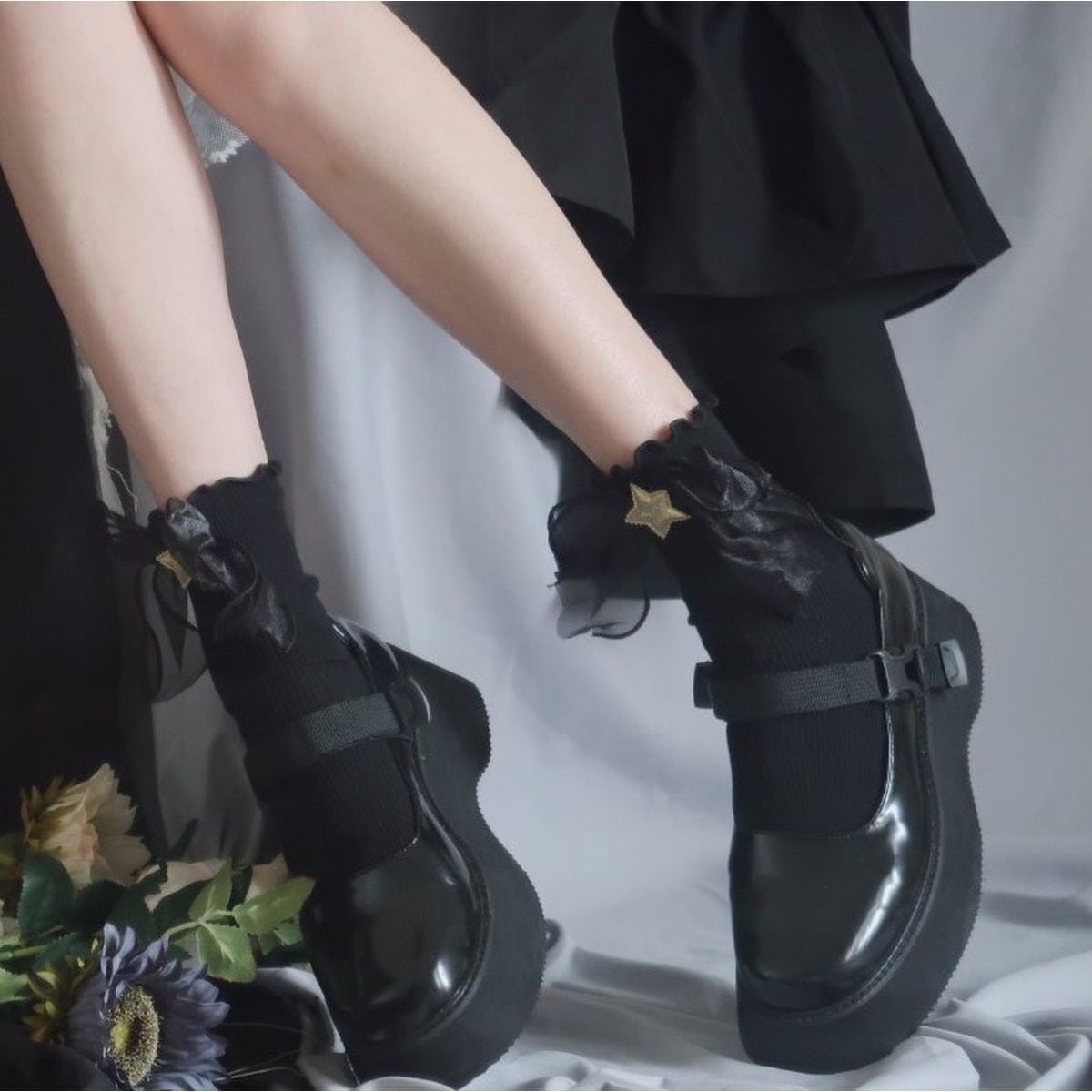 Frilled Star Pattern Ankle Socks