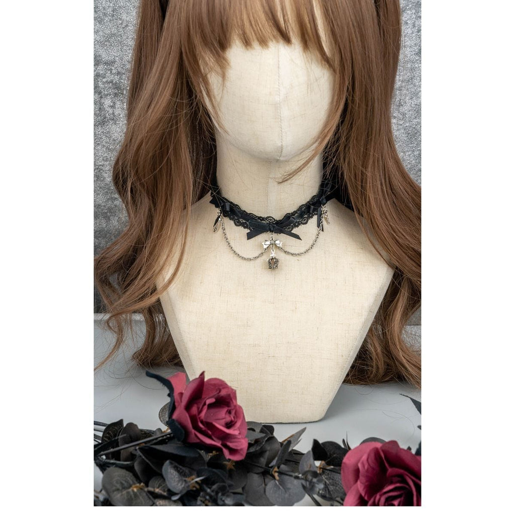 Crown Charm Ribbon Choker