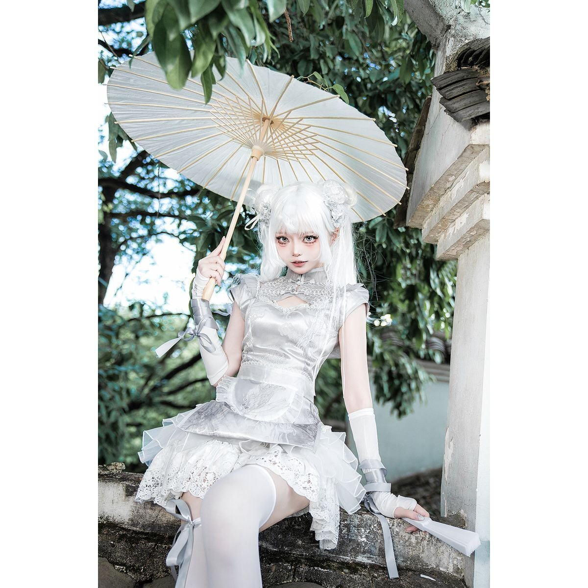 Luxe Silver Oriental Maid Ensemble