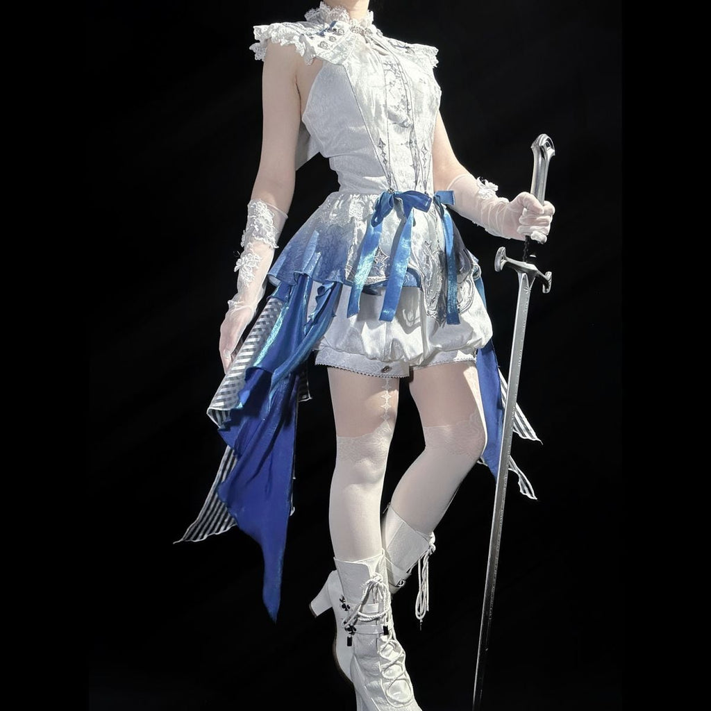 Elegant Sleeveless Blue Prince Ensemble