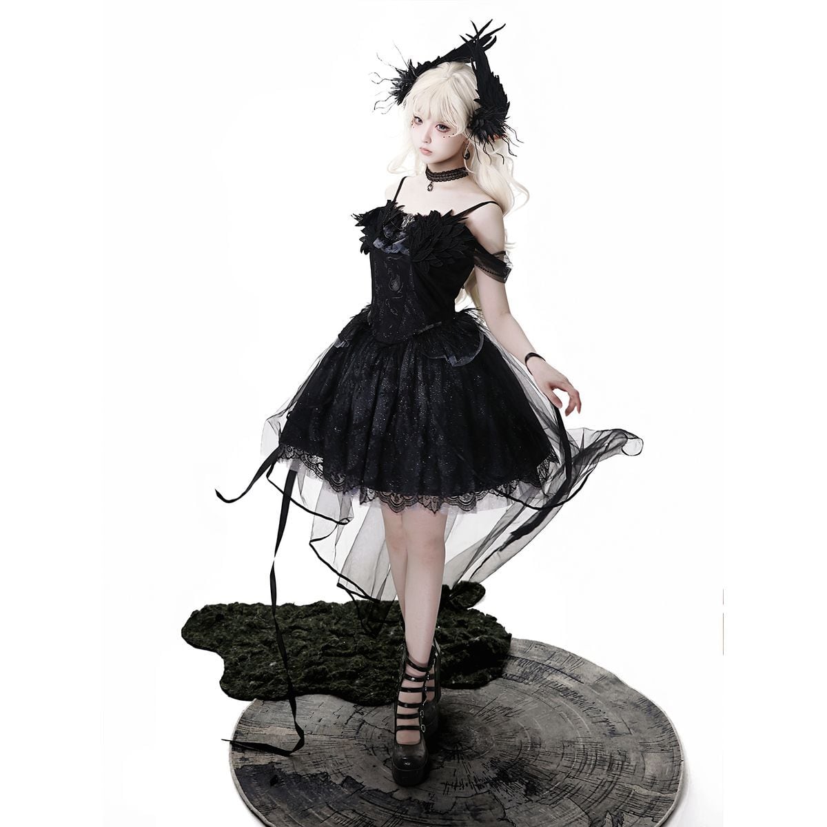 Elegant Gothic Lace Off-Shoulder Ensemble