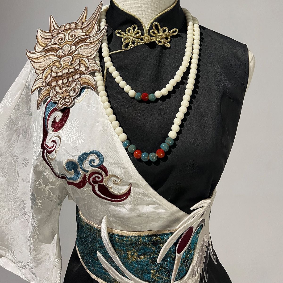 Asymmetrical Oriental-Inspired Set