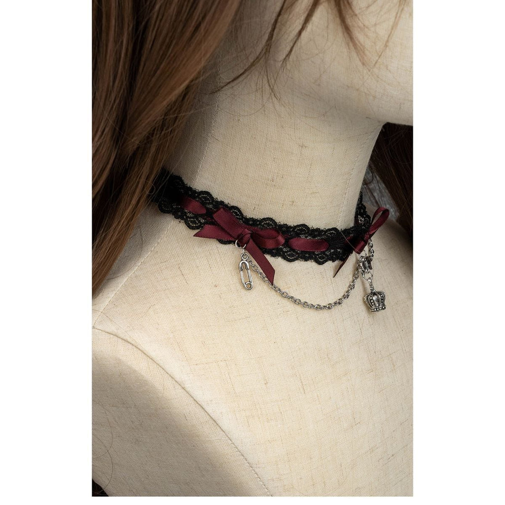 Crown Charm Ribbon Choker