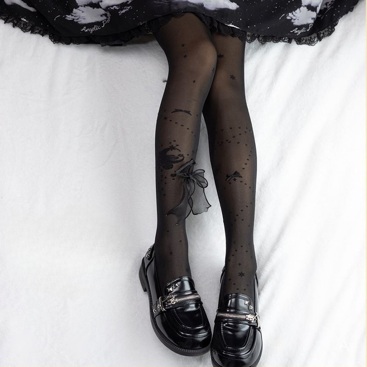 Ribbon Detail Asymmetrical Legwear