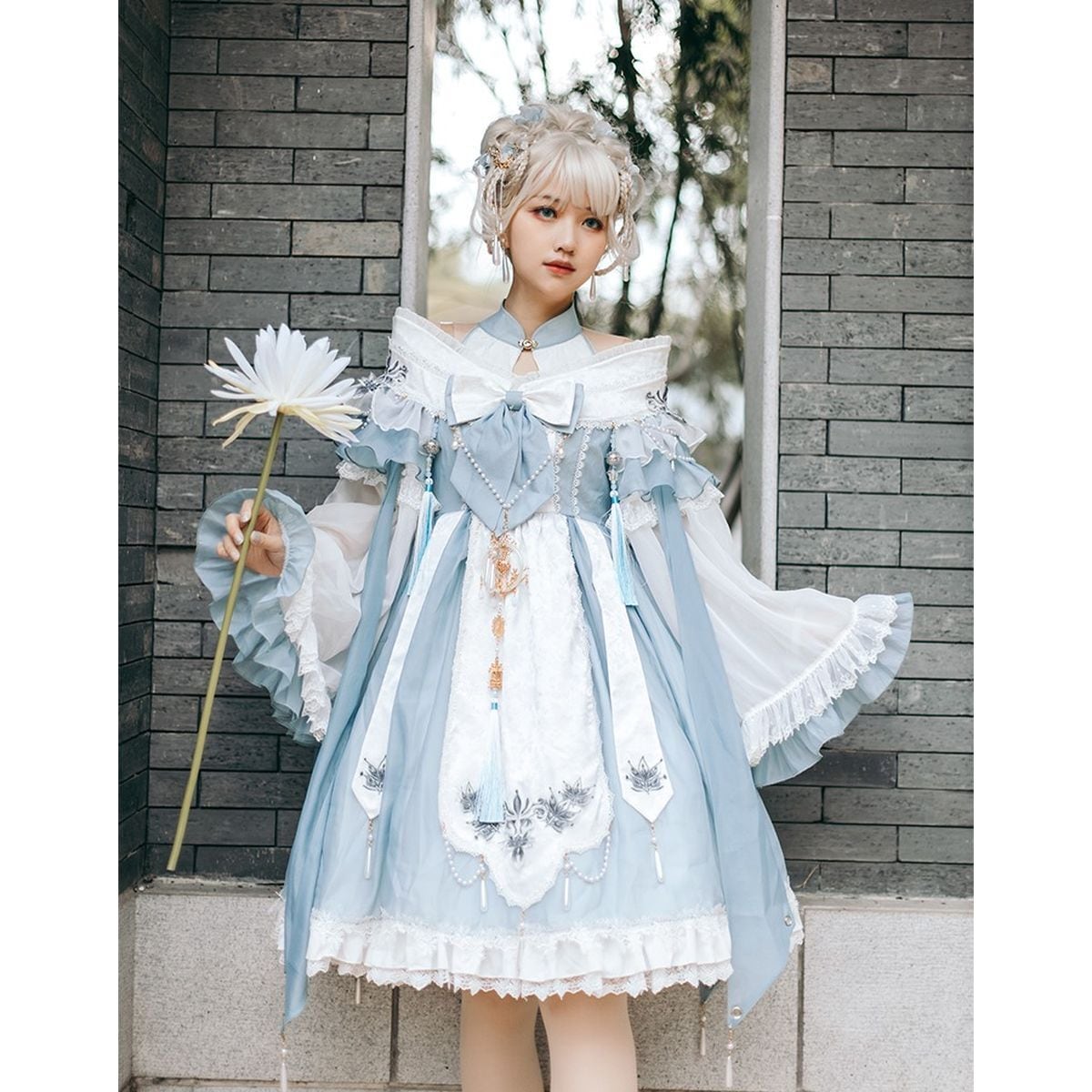 Whimsical China Blossom Set