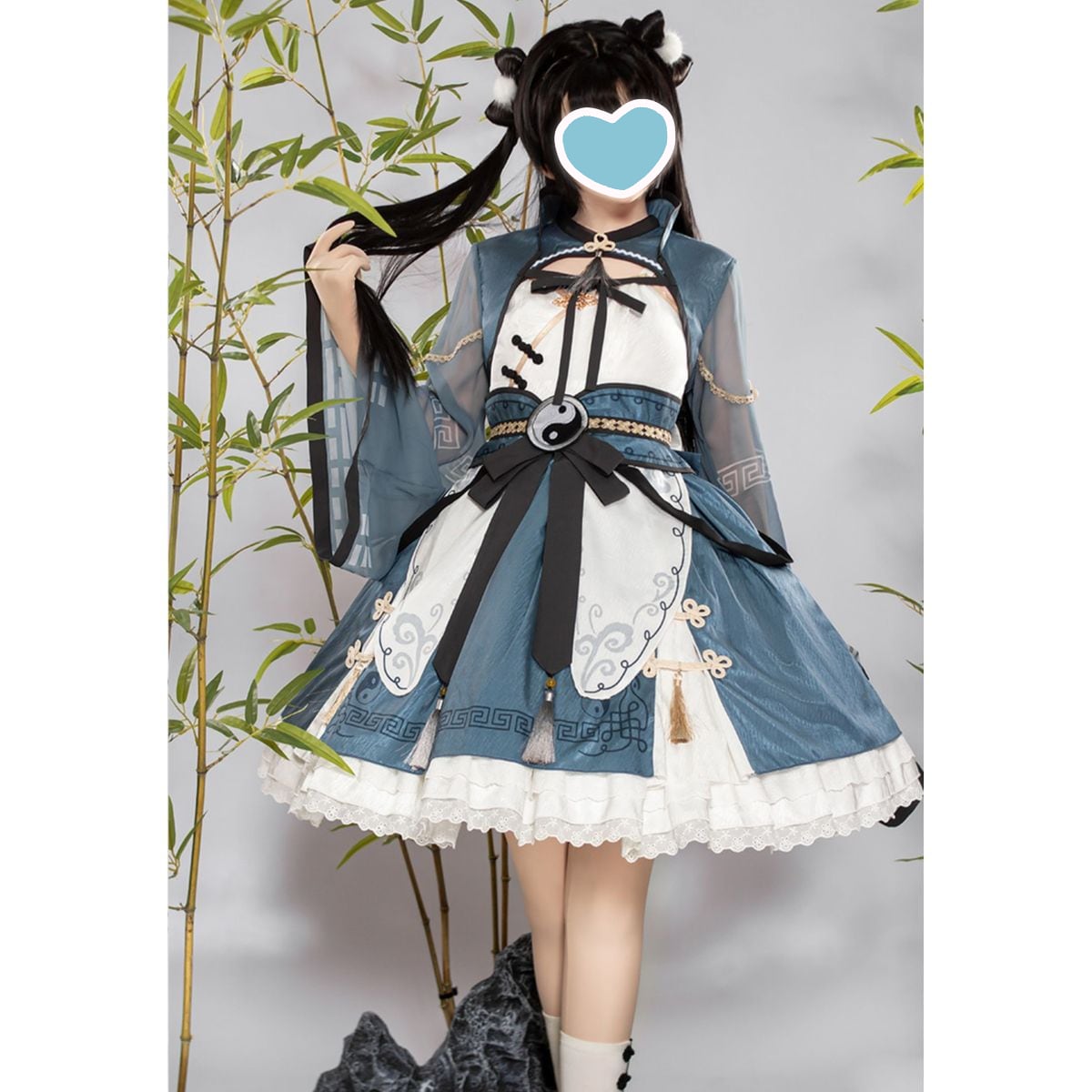 Elegant Eastern Fantasy Outfit