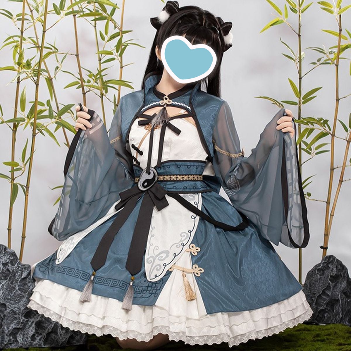 Elegant Eastern Fantasy Outfit